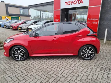 Car image 4
