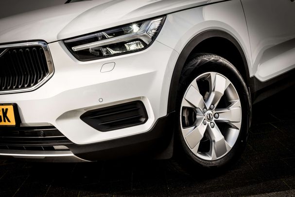 Volvo XC40 T3 Momentum 120 kW image number 7