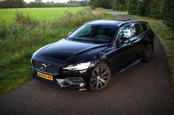 Volvo V60 D4 R-Design 140 kW image number 1