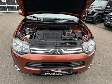 Car image 36