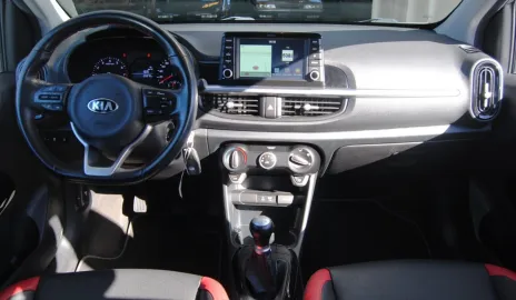 Car image 5