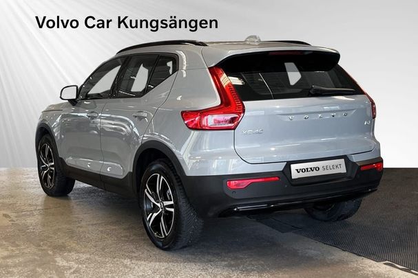 Volvo XC40 B4 Plus Dark 147 kW image number 3