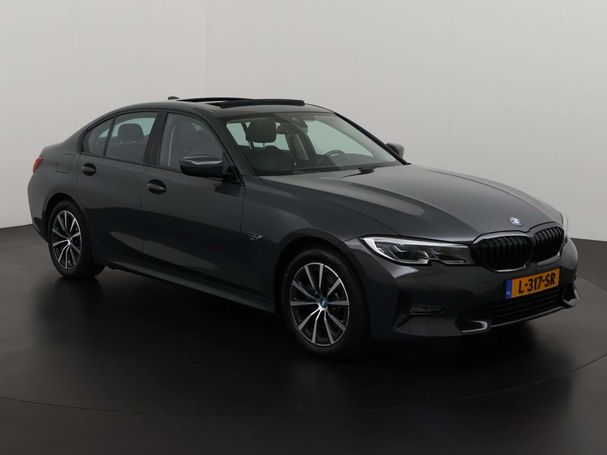 BMW 320 e Sport Line 150 kW image number 29