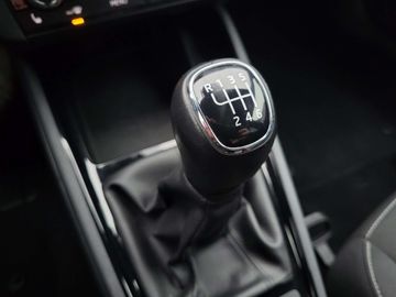 Car image 33