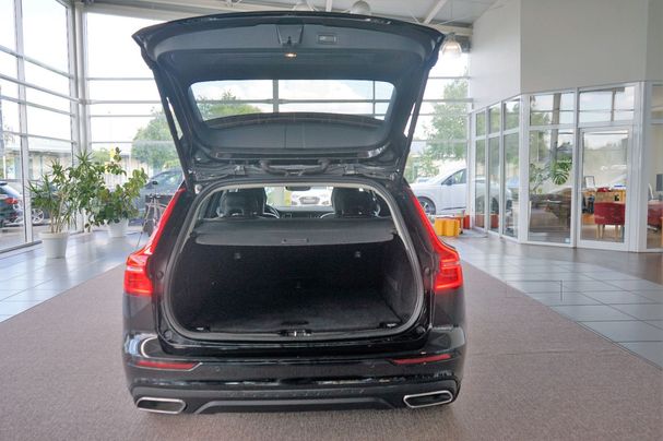 Volvo V60 Cross Country AWD Pro 140 kW image number 5