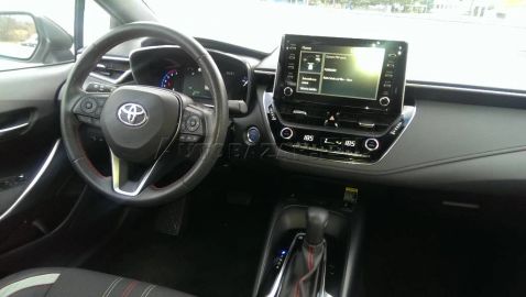 Car image 9