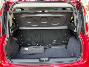 Car image 15