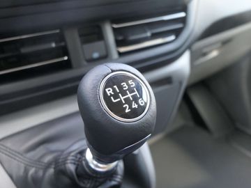 Car image 36