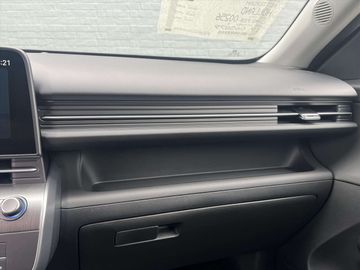 Car image 38