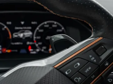 Car image 34