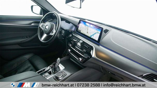 BMW 530d Touring xDrive 210 kW image number 11