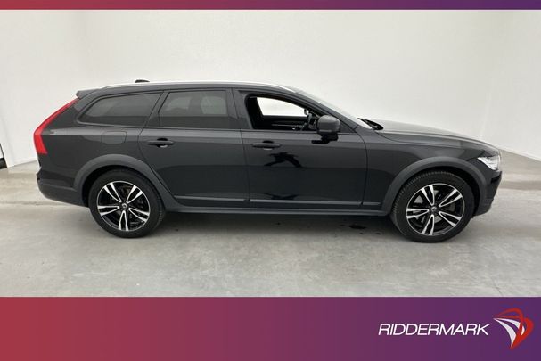 Volvo V90 Cross Country D4 AWD Plus 140 kW image number 4