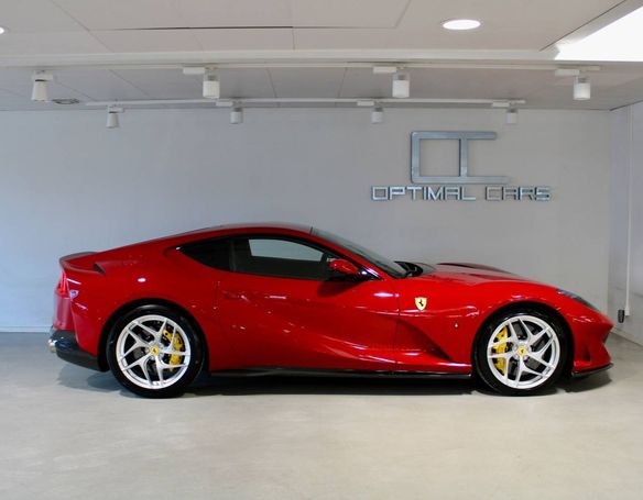 Ferrari 812 Superfast 588 kW image number 8