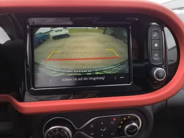 Car image 27