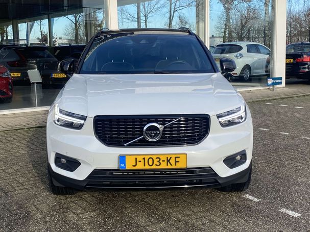 Volvo XC40 T3 120 kW image number 2