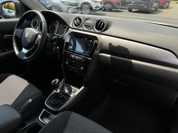 Car image 12