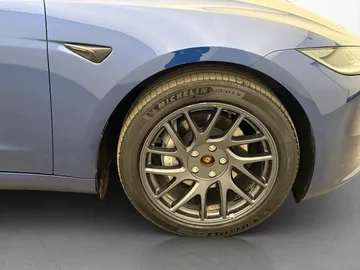 Car image 34