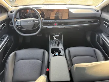 Car image 25