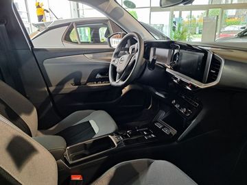 Car image 12