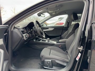 Car image 26