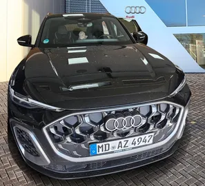 Car image 5