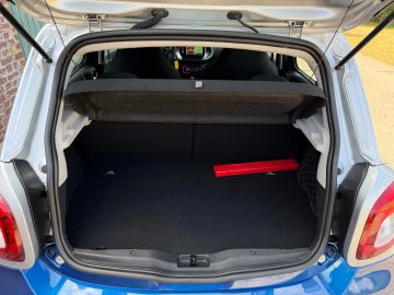 Car image 23