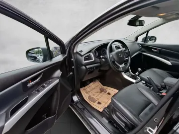Car image 31