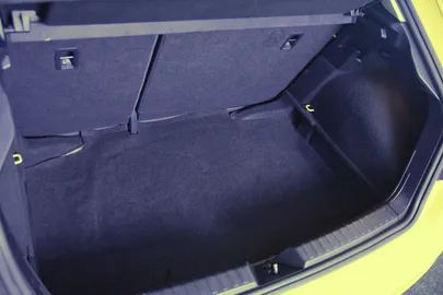 Car image 27