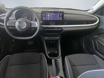 Car image 10