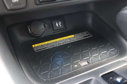 Car image 33