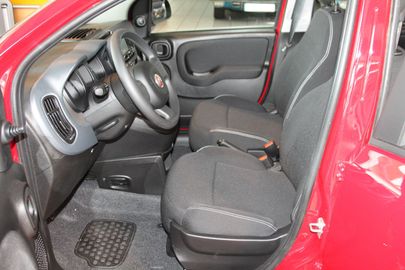 Car image 11