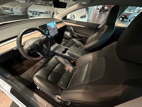 Tesla Model 3 Plus 239 kW image number 10