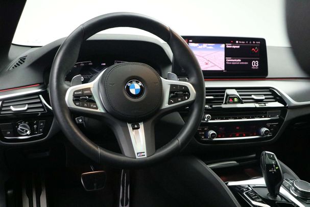 BMW 520i Touring 135 kW image number 24