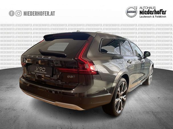 Volvo V90 Cross Country AWD B5 184 kW image number 3