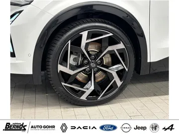 Car image 40