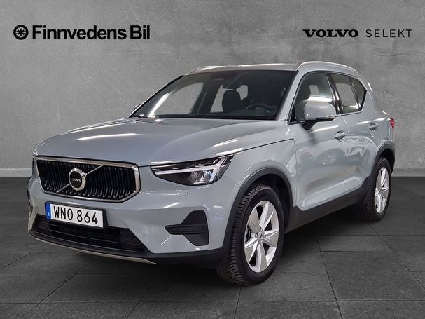 Volvo XC40 B3 Core 120 kW image number 1