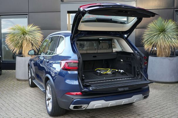 BMW X5 45e xDrive 290 kW image number 35