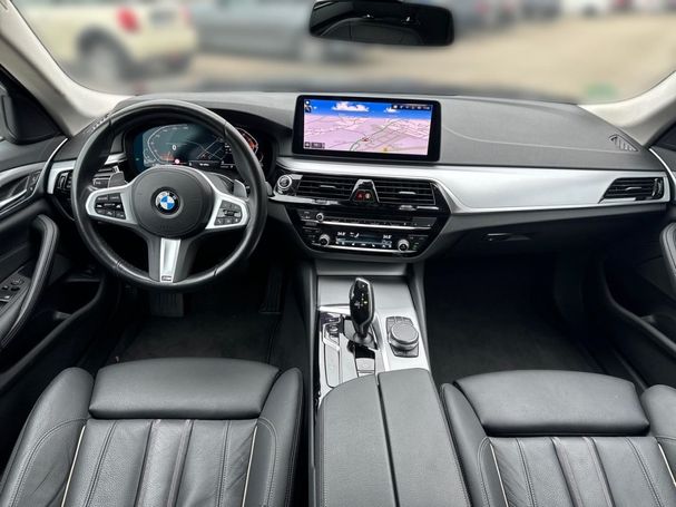 BMW 520d Touring 140 kW image number 16