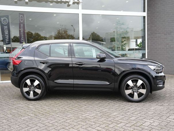 Volvo XC40 1.5 T2 Momentum 95 kW image number 2