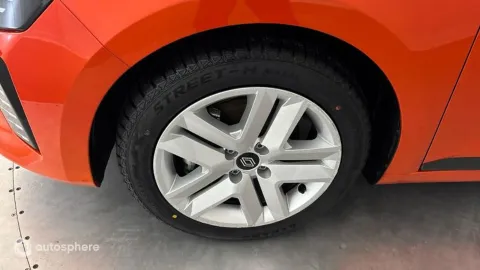 Car image 20