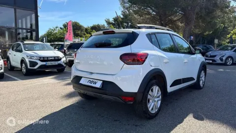 Car image 5