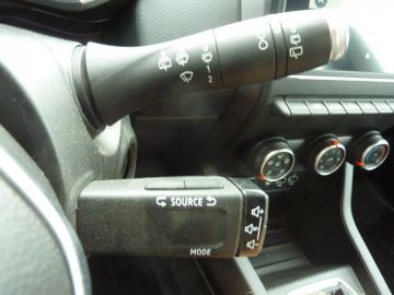 Car image 33