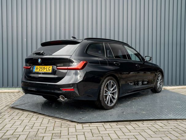 BMW 320i Touring 135 kW image number 32