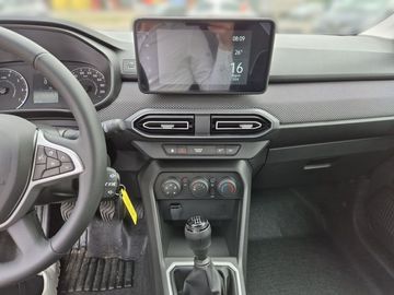 Car image 13