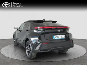 Car image 4