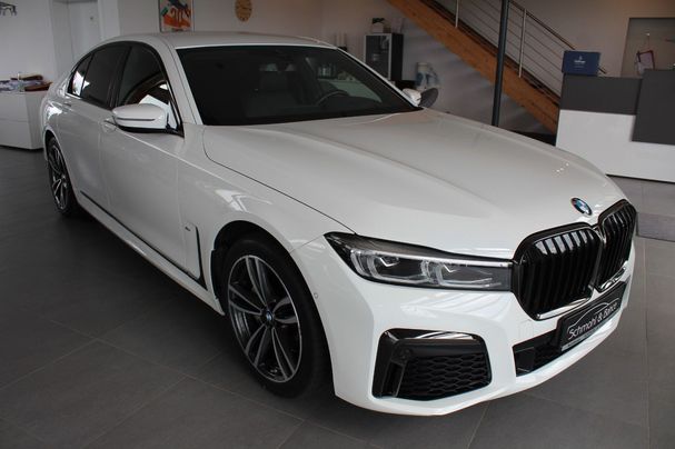 BMW 730d xDrive M Sport 210 kW image number 2