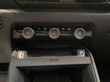 Car image 33