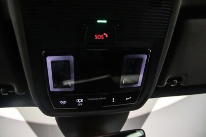 Car image 36