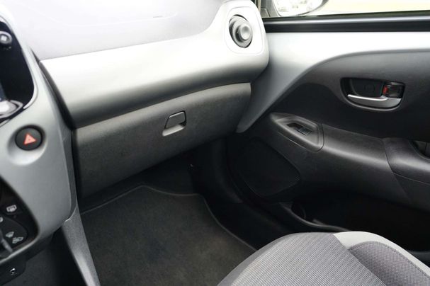 Toyota Aygo 53 kW image number 26