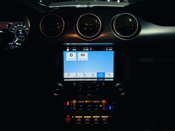 Car image 28